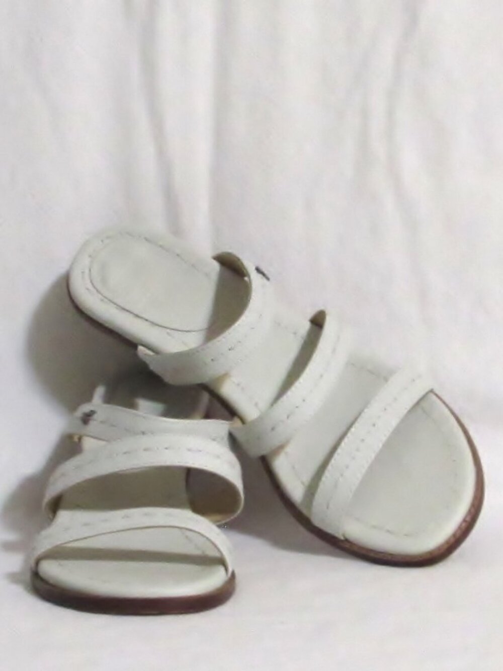 Ladies FRYE White Leather Strappy Slides Sandal Heels Shoes 9 M Orig $188